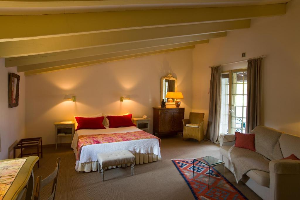 סרט Hotel Le Mas Trilles חדר תמונה